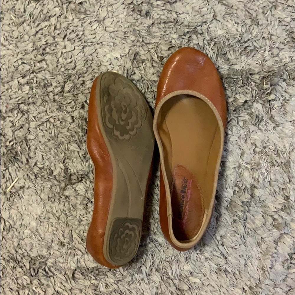 Flats - Picture 2 of 2